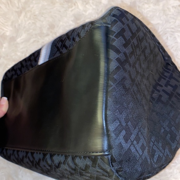 Tommy Hilfiger Handbag - Picture 12 of 13